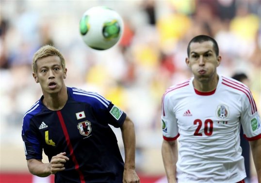 Japan’s international midfielder Keisuke Honda has his eye on a move to a “big club” this summer.