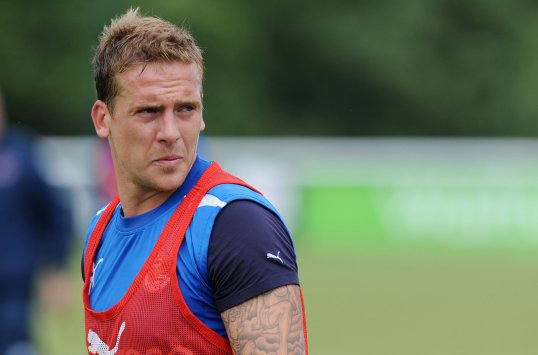 Brian Howard has signed for Bristol City.