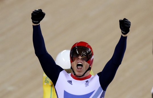 Britain’s most decorated Olympian Sir Chris Hoy has confirmed the 2014 Commonwealth Games in Glasgow will be his competitive swansong.