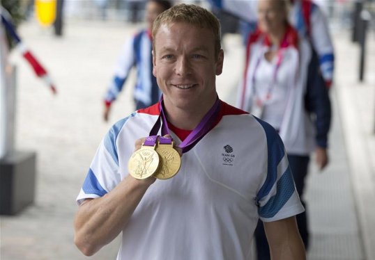 Cycling champ Sir Chris Hoy will swap his favoured pedal power for horse power when he takes part in a celebrity race at the Australian Grand Prix.
