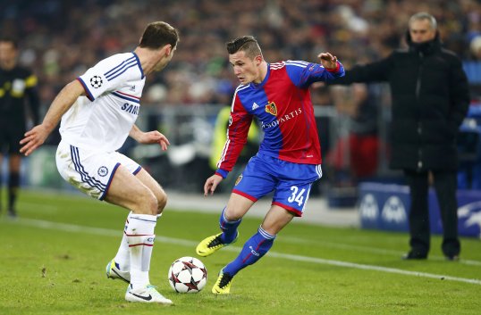 Basel dominated Chelsea in the first half of their Champions League clash, but they could not find a way past an inspired Petr Cech.