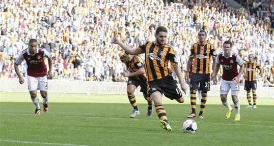 Hull City are winning 1-0 at half-time in their Premier League match against West Ham United at the KC Stadium on Saturday afternoon.