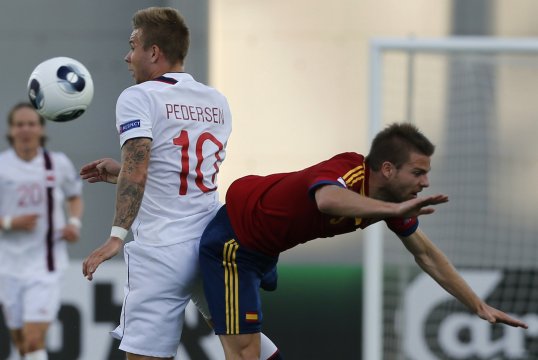 Spain dominated Norway in the first half of their European Under-21 Championship semi-final and took a well-deserved lead into half-time.