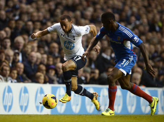 Tottenham Hotspur and Hull City played out a goalless first half at White Hart Lane on Sunday afternoon.