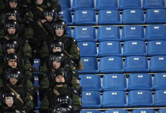 Police in Moscow made more than 30 arrests after fan violence erupted at a Russian Premier League derby match between city rivals CSKA and Lokomotiv on Sunday.