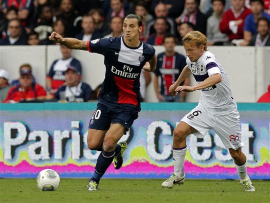 Paris Saint-Germain striker Zlatan Ibrahimovic has praised his team-mates after his side beat Toulouse 2-1 on Saturday.