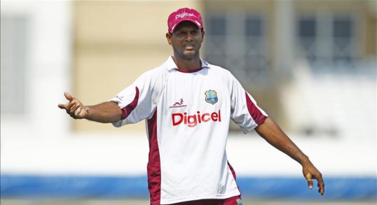 Centuries from batsmen Chris Gayle and Shivnarine Chanderpaul handed West Indies a dominant lead over Zimbabwe at stumps on day two of the second Test in Dominica.