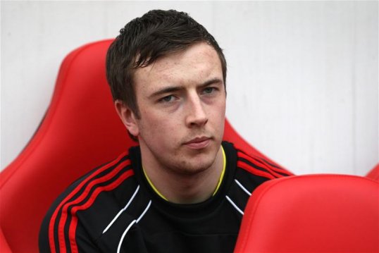 Hearts have been forced to cancel the signing of Liverpool defender Danny Wilson due to their financial problems.