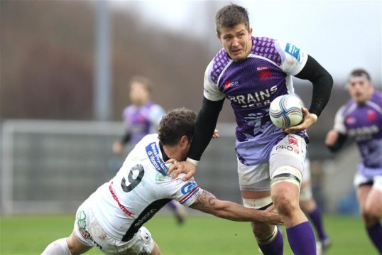 London Wasps have signed London Welsh number eight Ed Jackson for the start of next season.