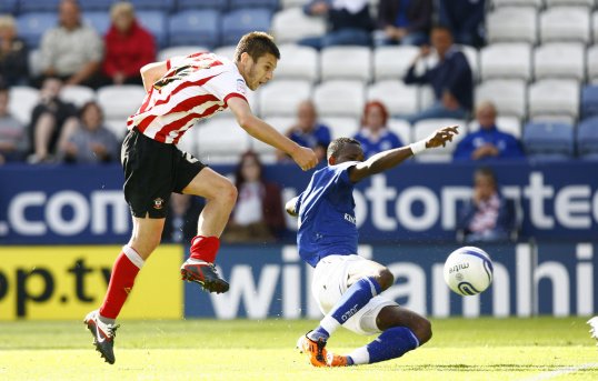 Southampton defender Dan Seaborne will remain on loan to Charlton Athletic on a week-by-week basis.