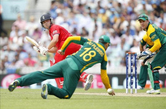 Jonathan Trott posted his 22nd one-day half century as England charged toward the final of the Champions Trophy with a victory of South Africa.