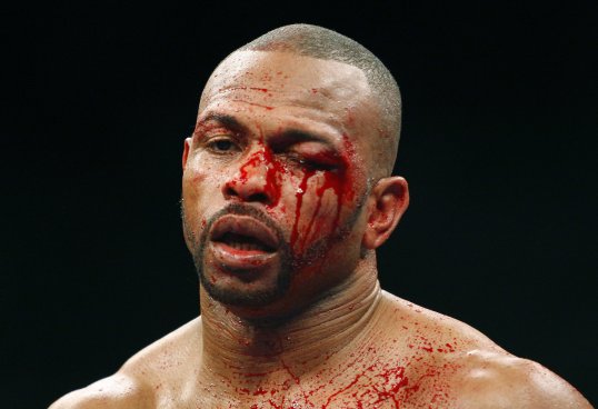 American veteran Roy Jones Jr has revealed he is willing to enter the ring for a grudge match with former world champion Steve Collins.