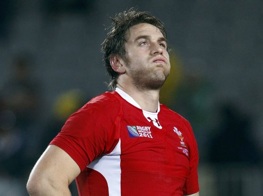 Acting Wales captain Ryan Jones has urged Wales to