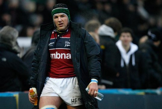 A host of rugby players have rallied behind Hendre Fourie after the former flanker revealed he is facing deportation to South Africa.