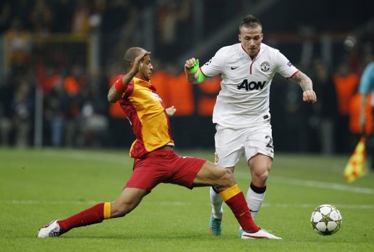 Both sides started brightly but Manchester United looked like the just had the upper hand.
