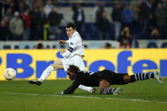 An enthralling game, so far, with both sides playing some exciting football in this Group J Europa League match.