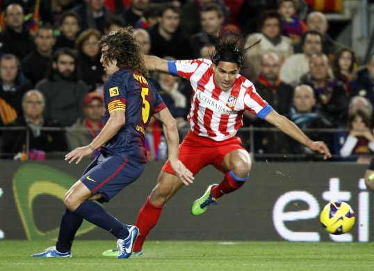 Barcelona have the advantage in the Primera División match between the top two sides, but Atlético Madrid have looked the stronger side, so far.