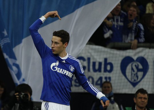 Juventus and Schalke 04 will meet to discuss a move for highly-rated playmaker Julian Draxler.