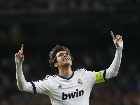Real Madrid midfielder Kaká has quashed rumours linking him with a move to LA Galaxy.