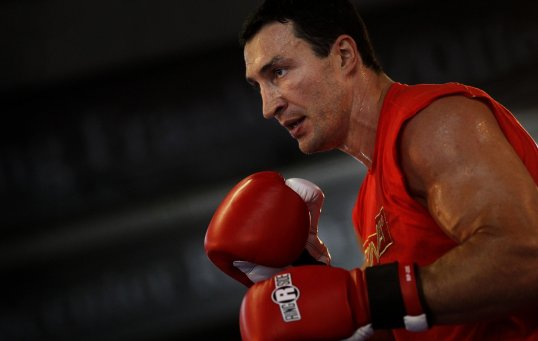 World heavyweight champion Wladimir Klitschko, has asked the World Boxing Association to defer his mandatory defence against Russian Alexander Povetkin until the summer.