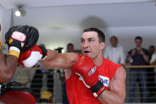 World heavyweight champion Wladimir Klitschko has reaffirmed his commitment to keep on boxing and is fully motivated to keep fighting.