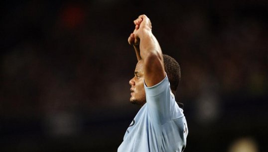 Manchester City’s Vincent Kompany could be out for a little while according to assistant manager David Platt.