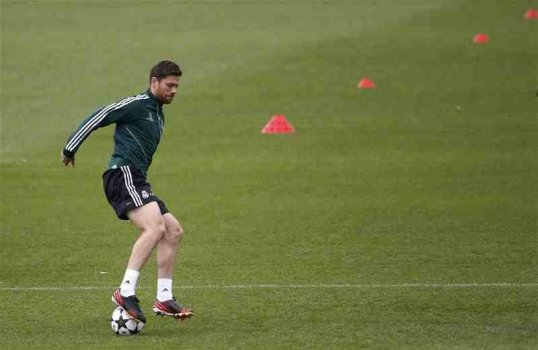 Real Madrid midfielder Xabi Alonso is unlikely to be fit in time to play in his side’s derby with bitter rivals Barcelona on 26 October, according to report in the Spanish media.