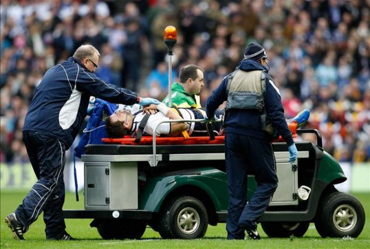 Scotland international Rory Lamont has been forced into retirement due to an injury.