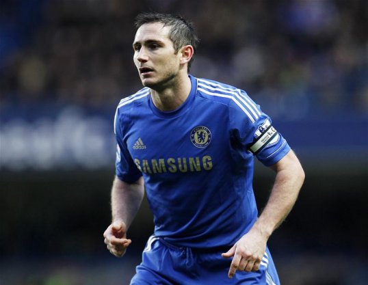 Chelsea midfielder Frank Lampard has said he is determined to get his hands on some silverware ahead of an important week for the Blues in cup competitions.