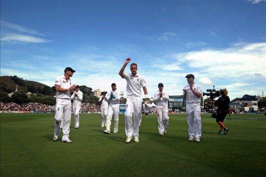 England captain Alastair Cook believes his team-mate Stuart Broad is back to his best after an impressive display against New Zealand in Wellington.