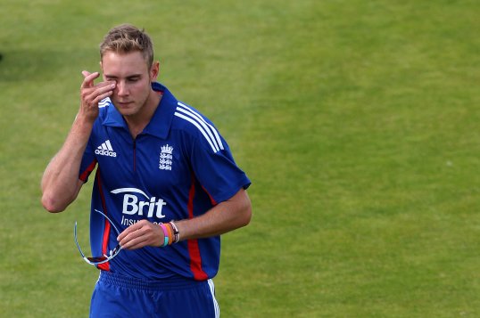 England Captain Stuart Broad has called for a fresh mentality ahead of Tuesday's second Twenty20 match against South Africa at Old Trafford.