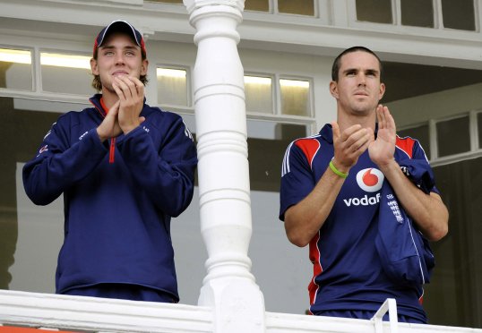 England Twenty20 captain Stuart Broad is prepared to welcome batsman Kevin Pieteren back onto the national squad at a pivotal meeting today.