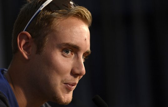 Bowler Stuart Broad has insisted England will not underestimate New Zealand despite being favourites for the forthcoming tour.