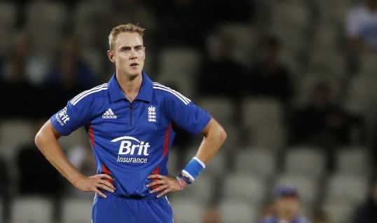 England Twenty20 captain Stuart Broad has said that the England dressing room will welcome the return of Kevin Pietersen.