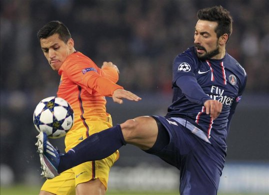 Paris Saint-Germain striker Ezequiel Lavezzi is being targeted by AC Milan as the want-away Argentina international looks for a move back to Serie A.