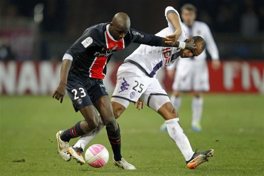 Reading's ambitious move for former Liverpool and Juventus midfielder Mohamed Sissoko has collapsed.