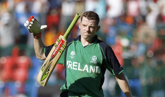 Leicestershire have signed Ireland wicketkeeper Niall O'Brien from Northamptonshire on a three year deal.