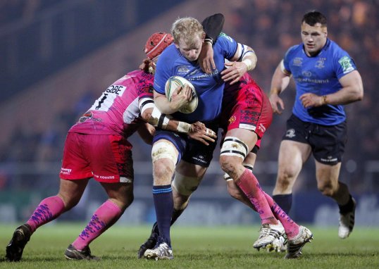 Reigning European Cup champions Leinster have been knocked out of the tournament on try difference by Pro12 rivals Munster.