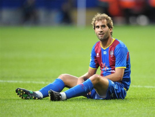 Levante squeezed the win in the Primera División thanks to an own goal.