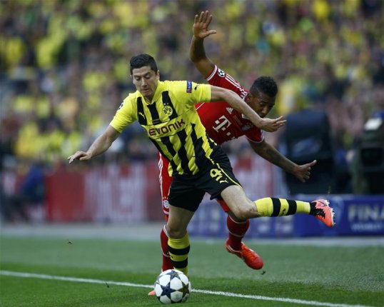 Robert Lewandowski looks set to remain a Borussia Dortmund player, for the duration of next season at least.