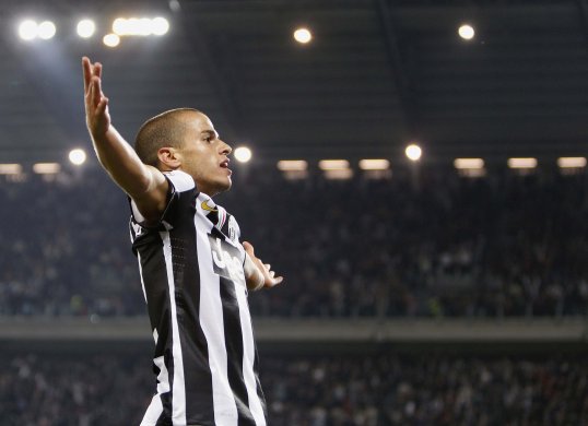 Former Italy coach Marcello Lippi has admitted that he thinks striker Sebastian Giovinco is a phenomenon despite the Juventus man receiving mixed reviews throughout his career.