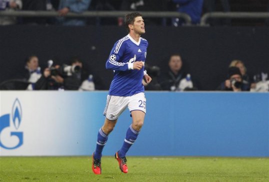 Liverpool look to have missed out on long term transfer target Klaas-Jan Huntelaar.