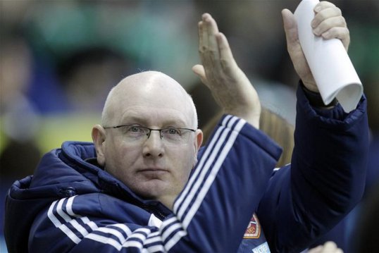 Former Hearts manager John McGlynn has been named as the new boss of Scottish Championship club Livingston following the departure of Richie Burke.
