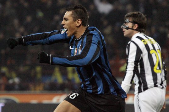 Juventus defender Lucio has said he is unhappy at the club and would consider returning to play in Germany.