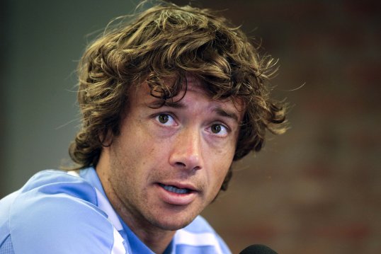 Diego Lugano has announced that he plans to leave Paris Saint-Germain in January.