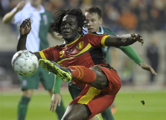 Chelsea striker Romelu Lukaku says his goals on loan at Everton are starting to make Premier League managers sit up and take note, Blues boss Jose Mourinho included.