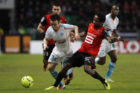 Rennes have confirmed that Cameroon international Jean Makoun will join the French side permanently at the end of the season.