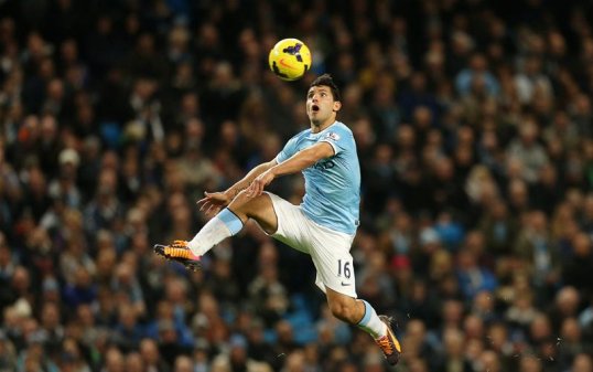 Manchester City striker Sergio Aguero has returned to his side’s starting line-up for the clash with league leaders Arsenal at the Etihad Stadium this afternoon.
