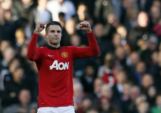 Manchester United will start Robin van Persie against his old club Arsenal at Old Trafford today, despite rumours surfacing that he had picked up an injury.