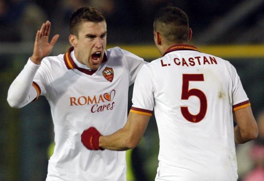 Manchester United target Kevin Strootman has explained why he chose to sign for Roma over the Premier League champions.